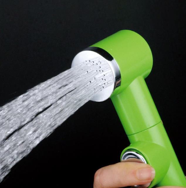 Pulverizador de bidé de agua caliente tipo empuje para inodoro